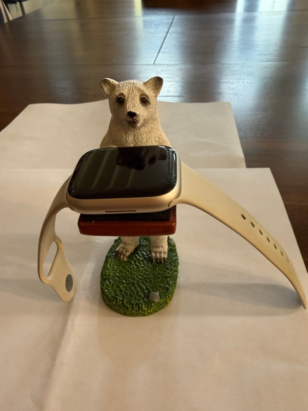 Bear Figurine Watch Stand with Black Tray - Picture 6 of 6